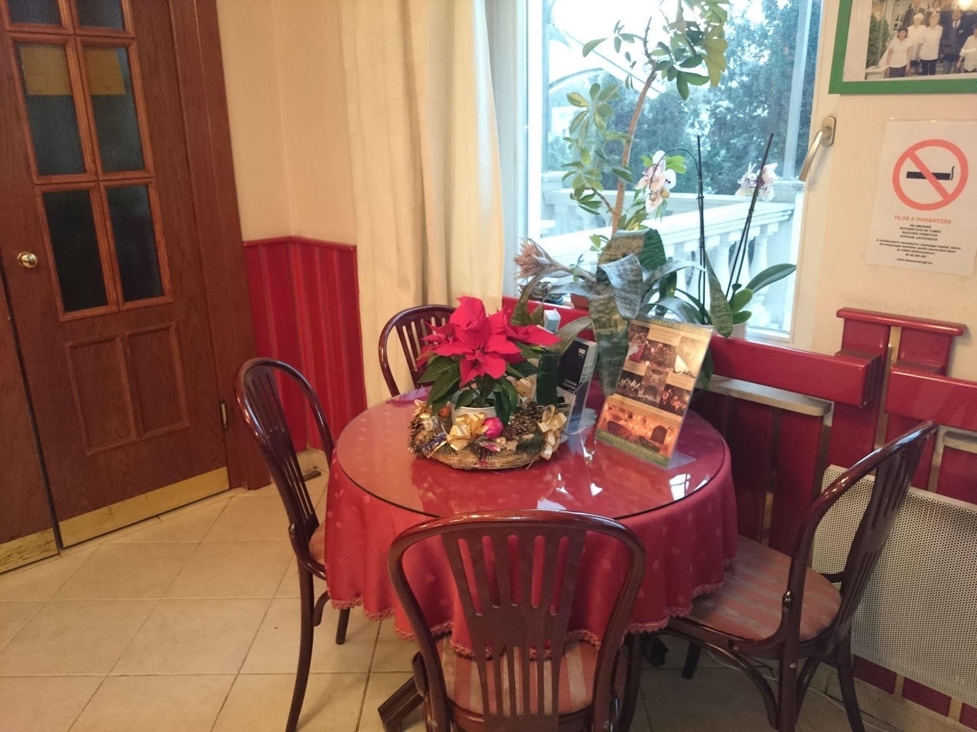 Hotel Happy Apartments Budapest Bagian luar foto