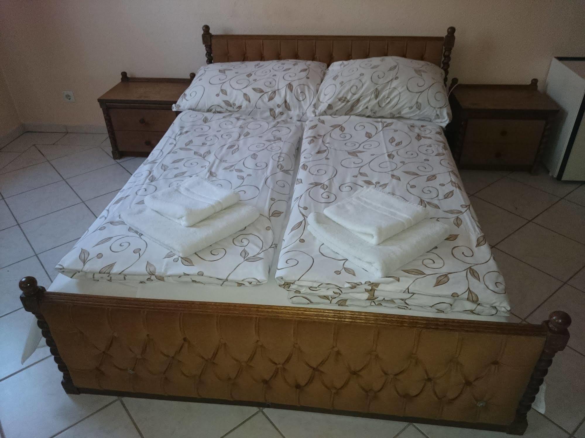 Hotel Happy Apartments Budapest Bagian luar foto